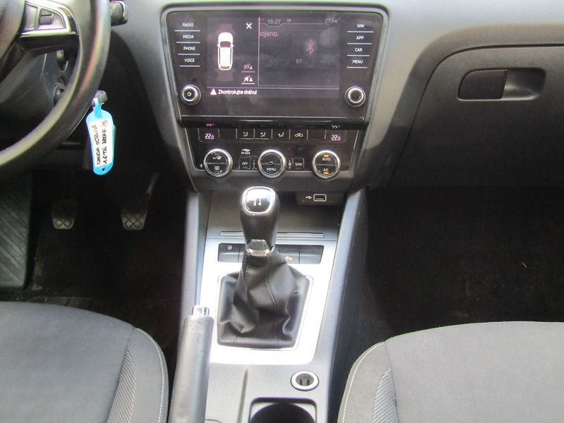 Škoda Octavia (2018) 1.6 TDI - fotka 17 z 43
