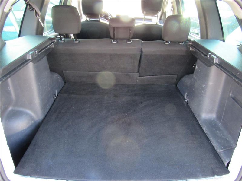 Dacia Duster 1,6 i 84kW 4x4 - fotka 23 z 25