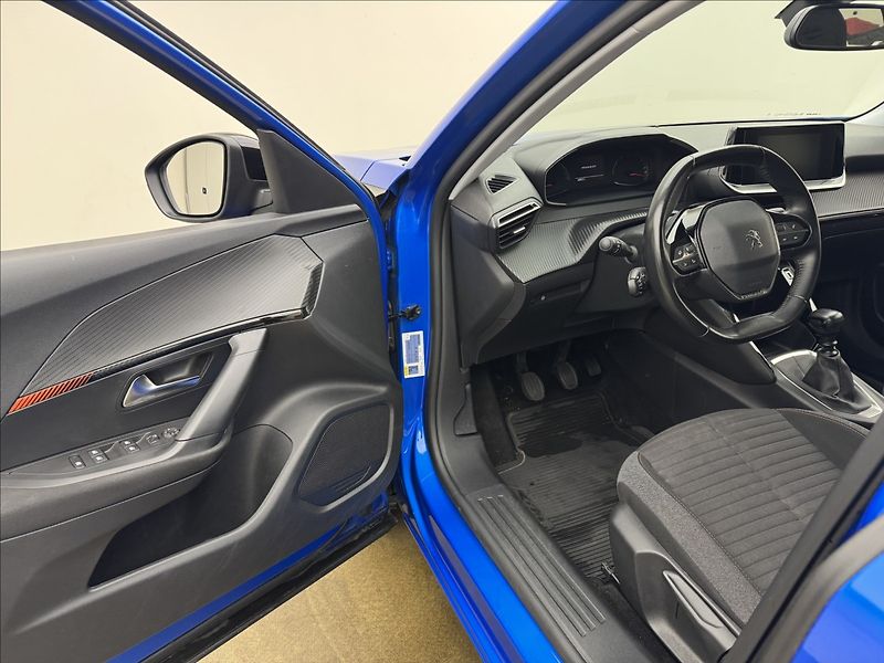 Peugeot 2008 1,5 HDi ACTIVE LED SENZORY ČR - fotka 27 z 39