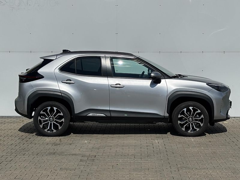 Toyota Yaris Cross 1.5 HSD e-CVT Style AWD - fotka 8 z 27