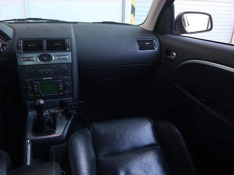 Ford Mondeo (2007) Trend 1.8 16V, nová STK - fotka 8 z 14