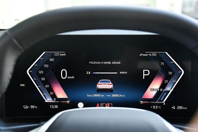 BMW i4 eDrive35 FACELIFT 3L-ZÁRUKA 1M - fotka 26 z 45