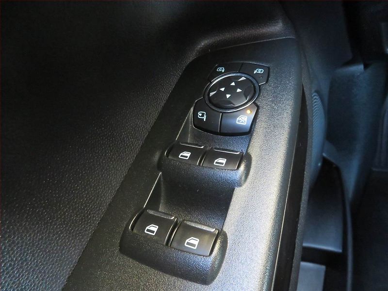 Ford EcoSport (2018) 1.0 EcoBoost, Serv.kniha - fotka 15 z 15