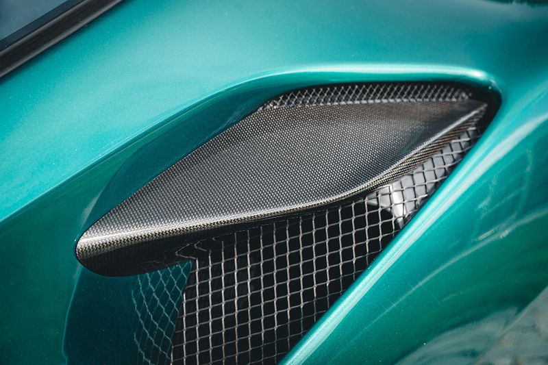 Ferrari F8 (2022) Tributo Special Tailor Made  - fotka 23 z 60