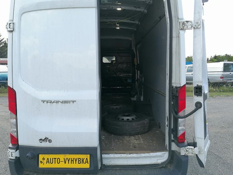 Ford Transit (2014) 2.2 TDCi L4H3 114kW Webasto - fotka 18 z 19