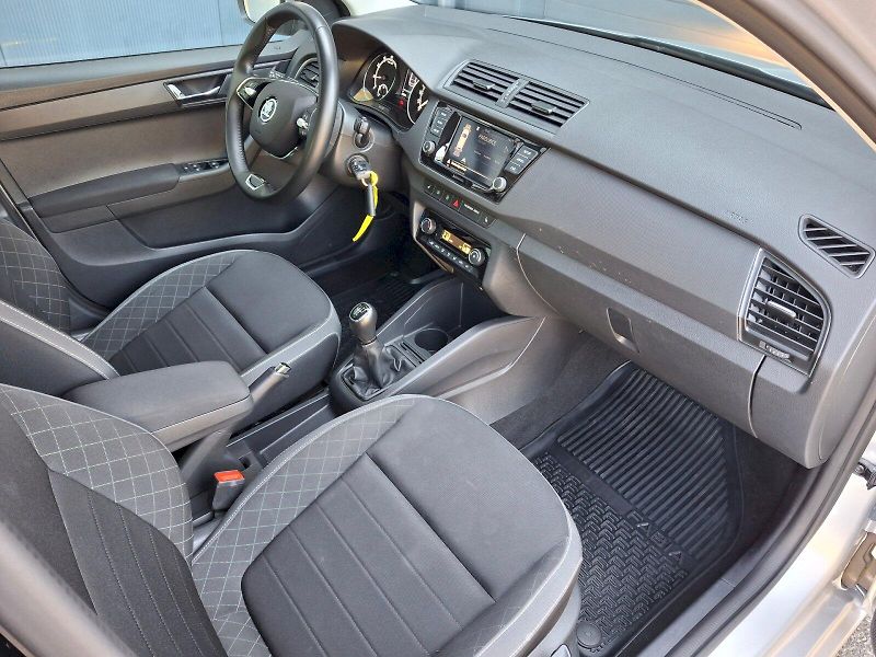 Škoda Fabia (2022) Combi Ambition 1,0TSi 70kW - fotka 13 z 31