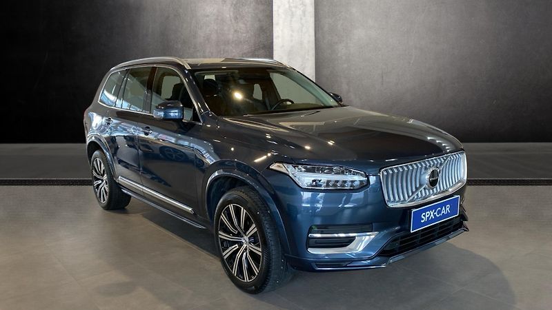 Volvo XC90 INSCRIPTION, B5 AWD, 173+10 kW - fotka 1 z 33
