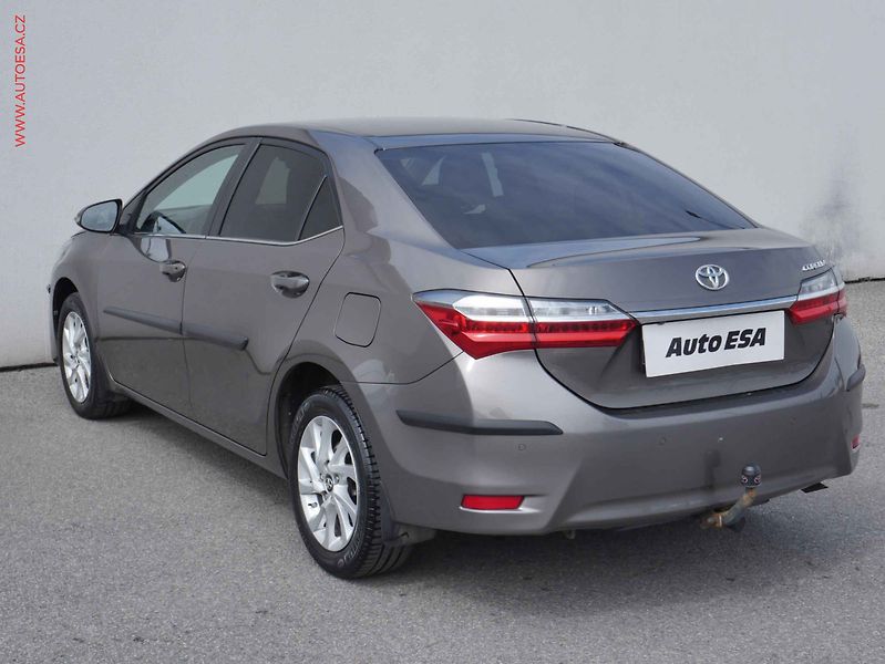 Toyota Corolla (2018) 1.6i, 1.maj,ČR, AC, TZ, park - fotka 6 z 16