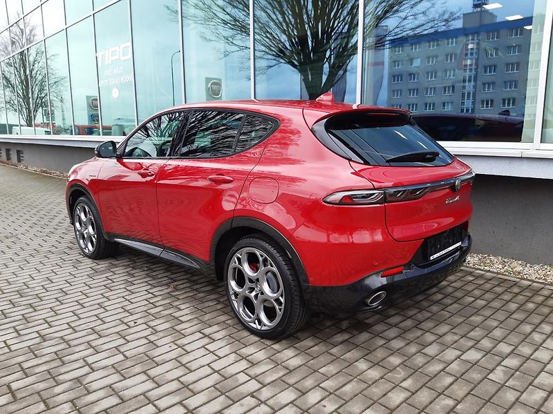 Alfa Romeo Tonale (2023) 1,3 PHEV 280 PS  Veloce - fotka 3 z 48