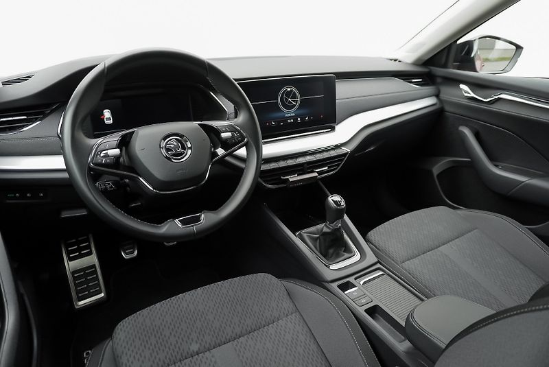 Škoda Octavia 1.5 TSI STYLE PLUS - fotka 27 z 46