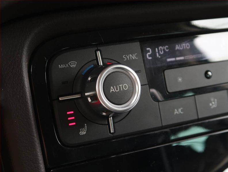 Volkswagen Touareg (2013) 3.0 TDI, 4X4, Automat - fotka 20 z 23