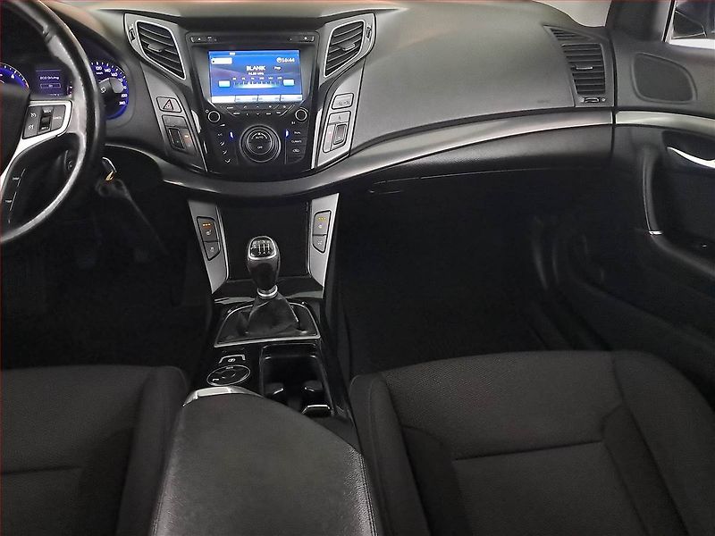 Hyundai i40 (2015) 1.7 CRDi, Navi, Tempomat - fotka 8 z 15