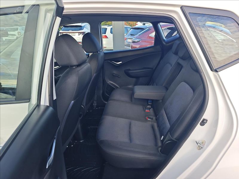 Hyundai ix20 1,6 i CVVT  Trikolor Essential - fotka 11 z 21