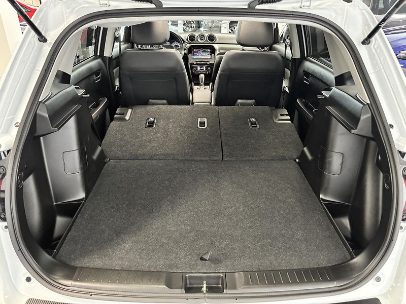 Suzuki Vitara 1.4 Elegance Panorama 4x4 6AT - fotka 19 z 48