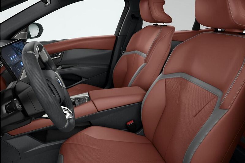 BMW i3 50 xDrive Sedan - fotka 4 z 4