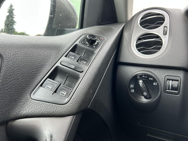 Volkswagen Tiguan (2009) 1.4 TSi 110 KW 4x4 - fotka 24 z 34