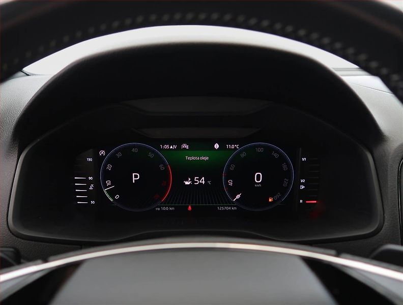 Škoda Karoq (2021) Sportline 1.5 TSI, digi klima - fotka 11 z 27