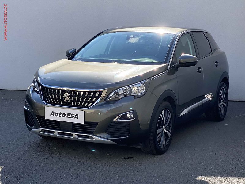 Peugeot 3008 (2017) 1.6 HDi, Allure, navi, kamera - fotka 3 z 19