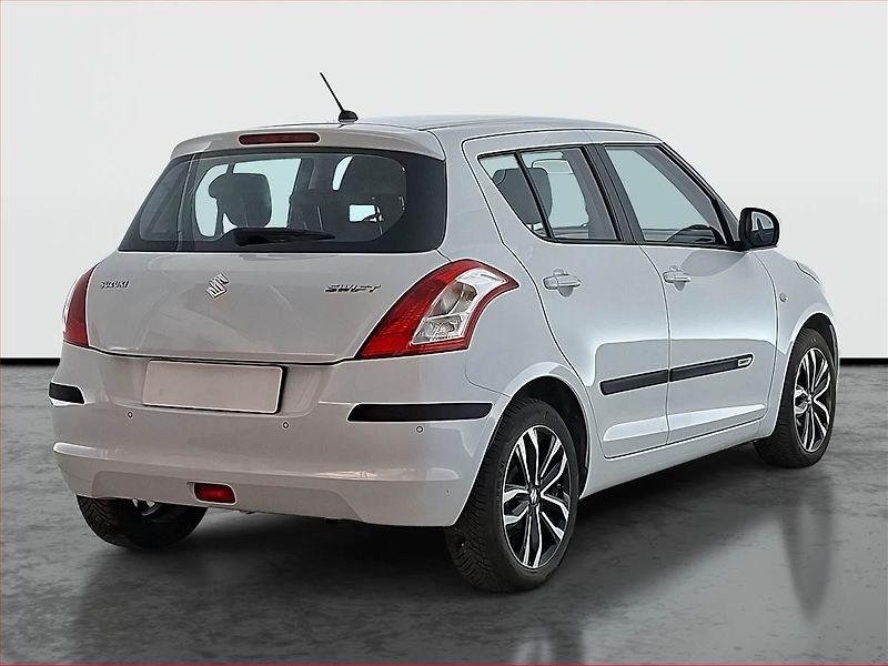 Suzuki Swift (2015) 1.2, Serv.kniha, Tempomat - fotka 5 z 17