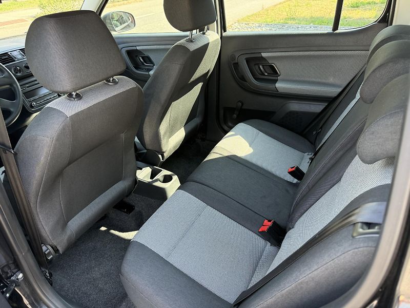 Škoda Fabia 1.4i 63 KW 1 MAJITEL - fotka 13 z 13
