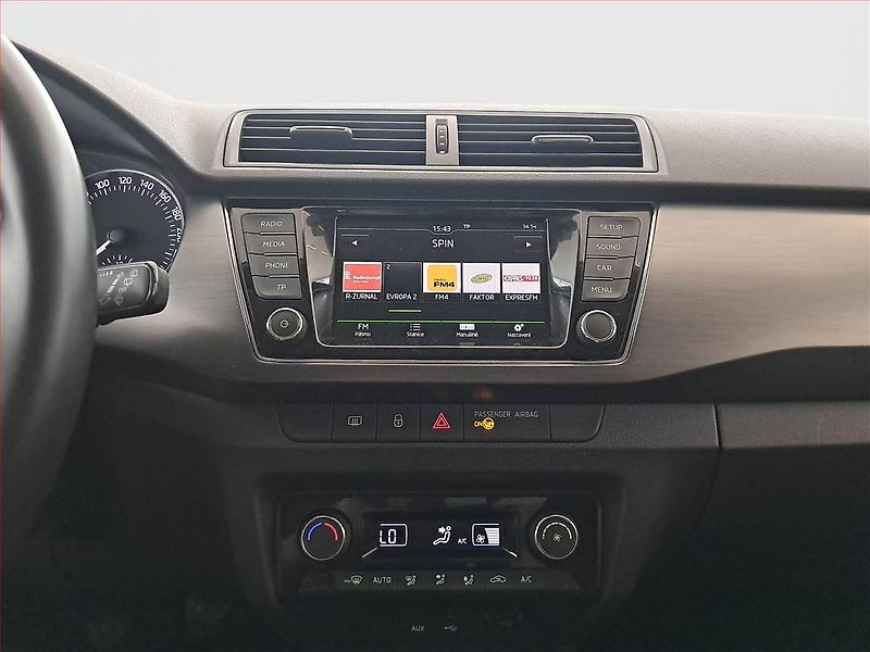 Škoda Fabia (2015) 1.2 TSI, Park. senzory - fotka 12 z 18
