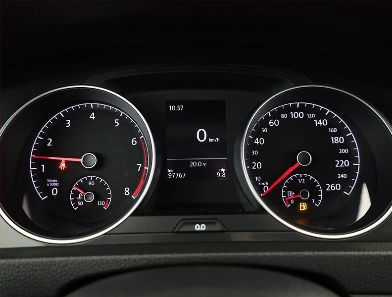 Volkswagen Golf (2018) 1.0 TSI, Tempomat - fotka 9 z 19