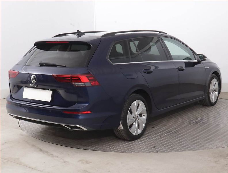 Volkswagen Golf (2022) Style 2.0 TDI, Automat - fotka 5 z 17