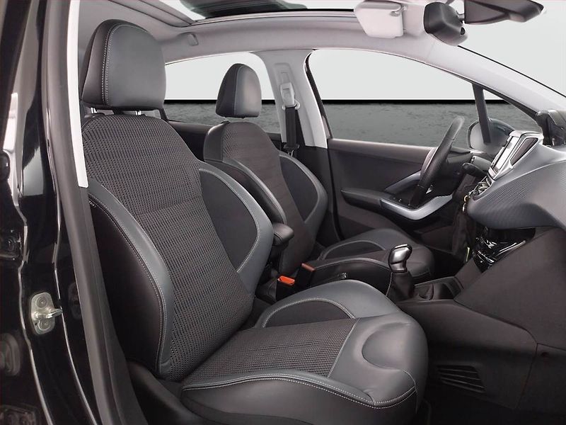 Peugeot 208 (2016) 1.2 PureTech, Navi, Tempomat - fotka 9 z 19