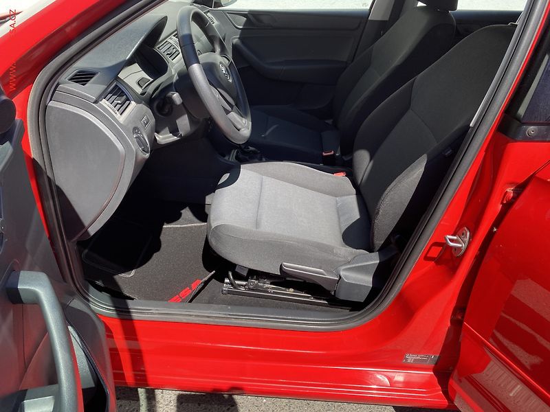 Škoda Rapid (2014) 1.2 TSi, ČR, Active, +kola - fotka 9 z 14