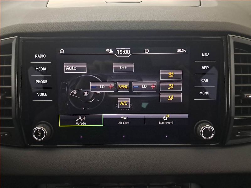 Škoda Karoq (2024) Fresh 2.0 TDI - fotka 28 z 30