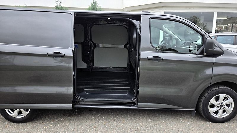 Ford Transit Custom (2025) VAN L2 - 3 místa-2,0 125kw/170 - fotka 25 z 26