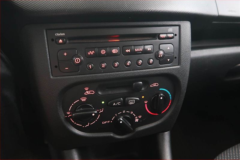 Peugeot 206 (2010) 1.4, ČR,1.maj, po STK - fotka 12 z 15