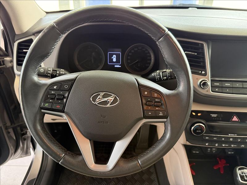 Hyundai Tucson 1,7   64tkm, ČR, SERVISNÍ KNÍŽ - fotka 13 z 25