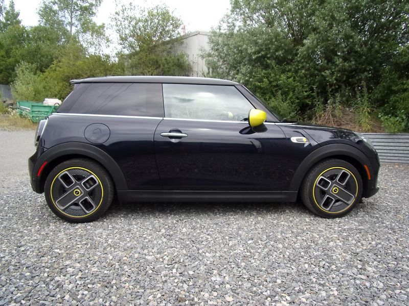 Mini Ostatní (2021) COOPER SE 32kWh 135kW PANORAMA - fotografie inzerátu