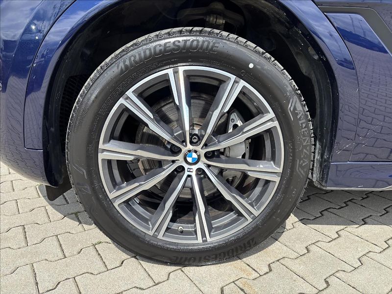 BMW X6 3,0 40i 280kW M-Sport xDrive - fotka 8 z 46