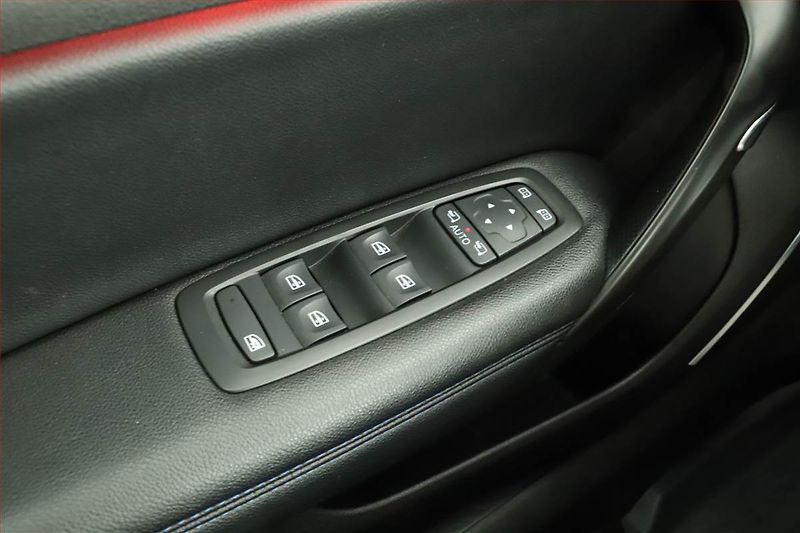 Renault Mégane (2017) 1.6 TCe GT, Automat, Navi - fotka 18 z 18