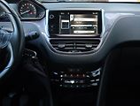 Peugeot 2008 (2014) 1.2 PureTech, Tempomat - náhled 12