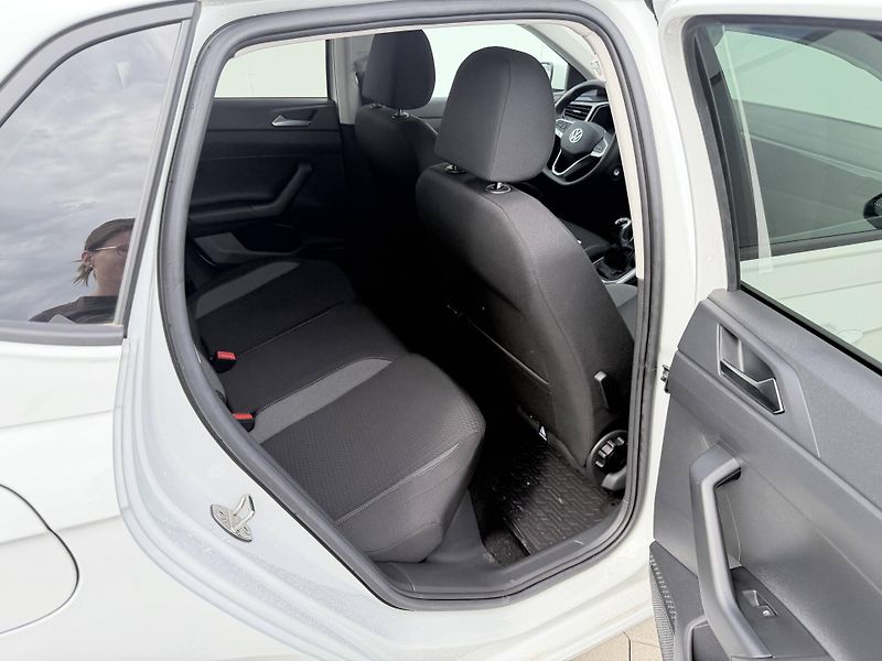 Volkswagen Polo (2025) People 5G 1,0TSi - fotka 22 z 25