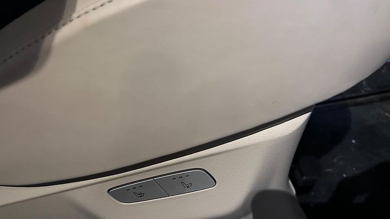 Mercedes-Benz Třídy V (2023) 300 Exclusive L 4M AIR LEDNICE - fotka 21 z 44