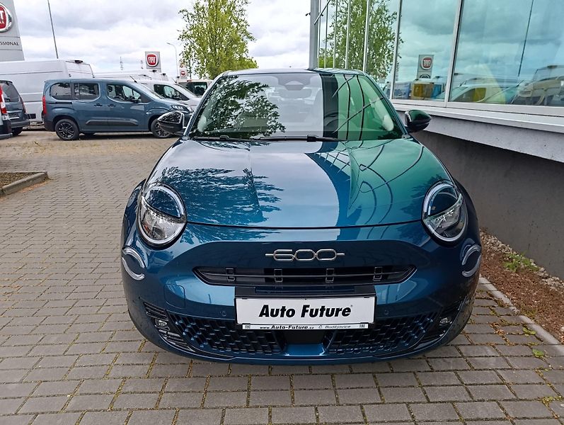 Fiat 600 (2026) Icon BEV 54kWh 115kW/156k - fotka 39 z 48