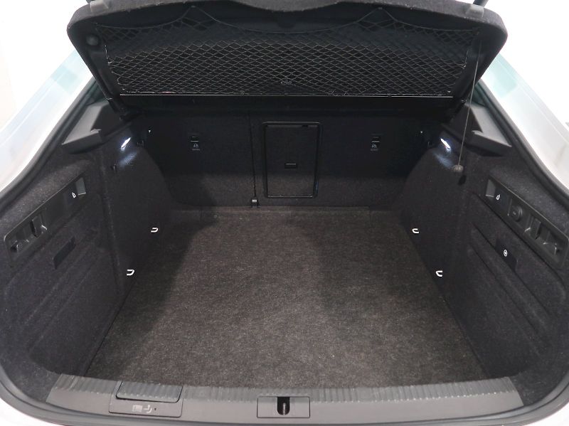 Škoda Superb (2023) L&K 2.0TSI 206KW 4x4 DSG TAŽNÉ - fotka 40 z 42
