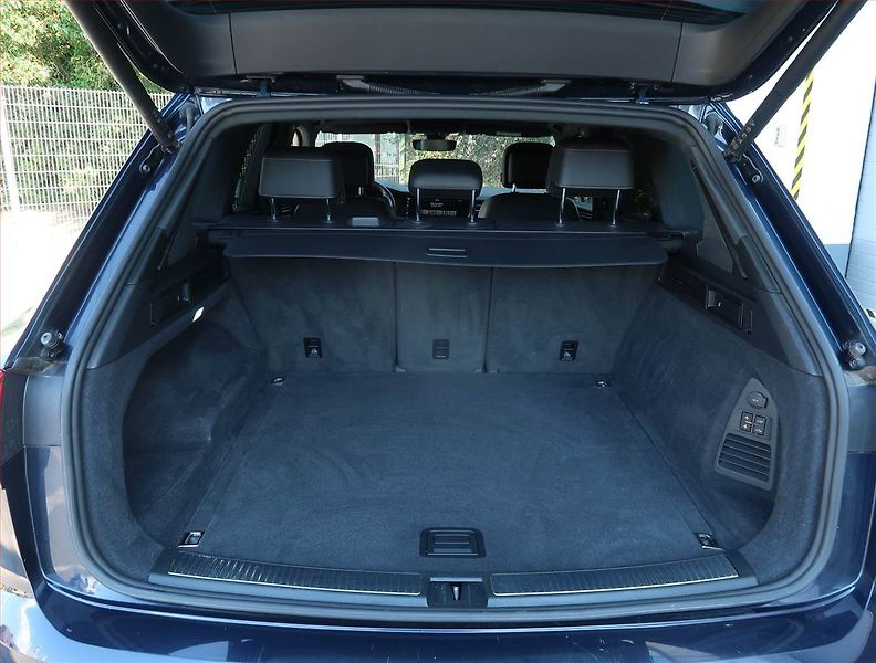 Volkswagen Touareg (2023) 3.0 TDI - fotka 14 z 29