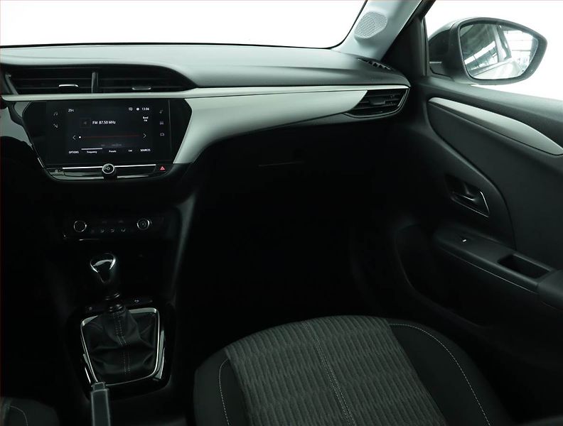 Opel Corsa (2023) 1.2 Turbo, Navi, Tempomat - fotka 8 z 15