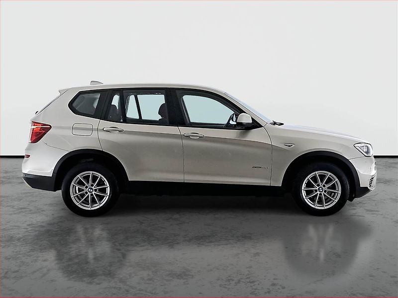 BMW X3 (2015) xDrive20d, 4X4, Automat - fotka 6 z 17