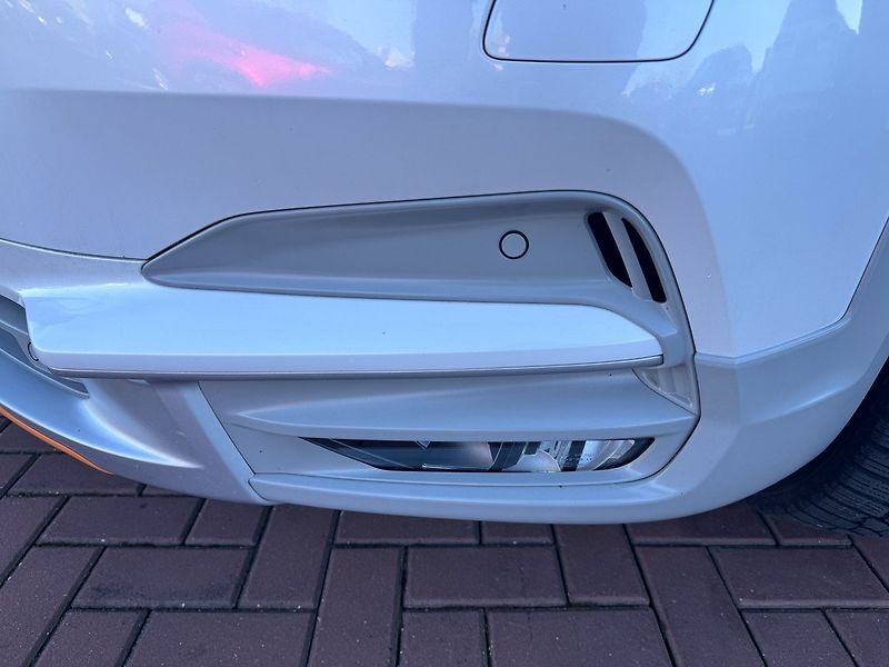 Volvo V90 (2018) 2.0D AWD Ocean Race LED - fotka 31 z 46