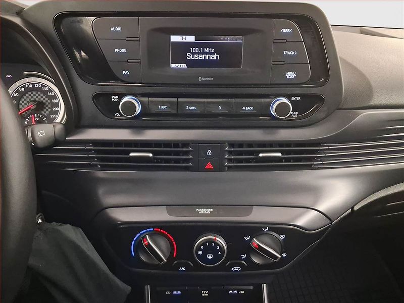 Hyundai Bayon (2021) 1.2 i, Serv.kniha - fotka 12 z 19