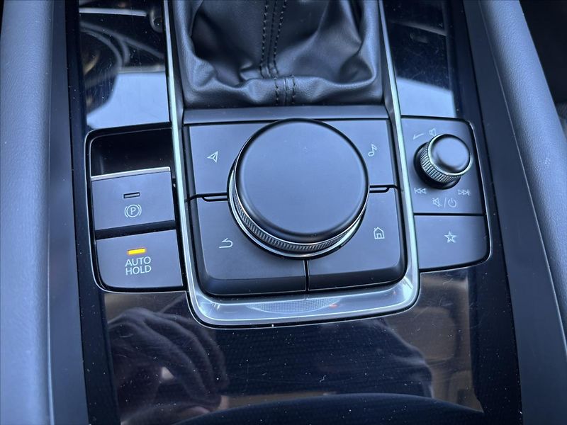Mazda 3 2,0 i Plus 1.ČR CARPLAY KAMERA - fotka 33 z 46