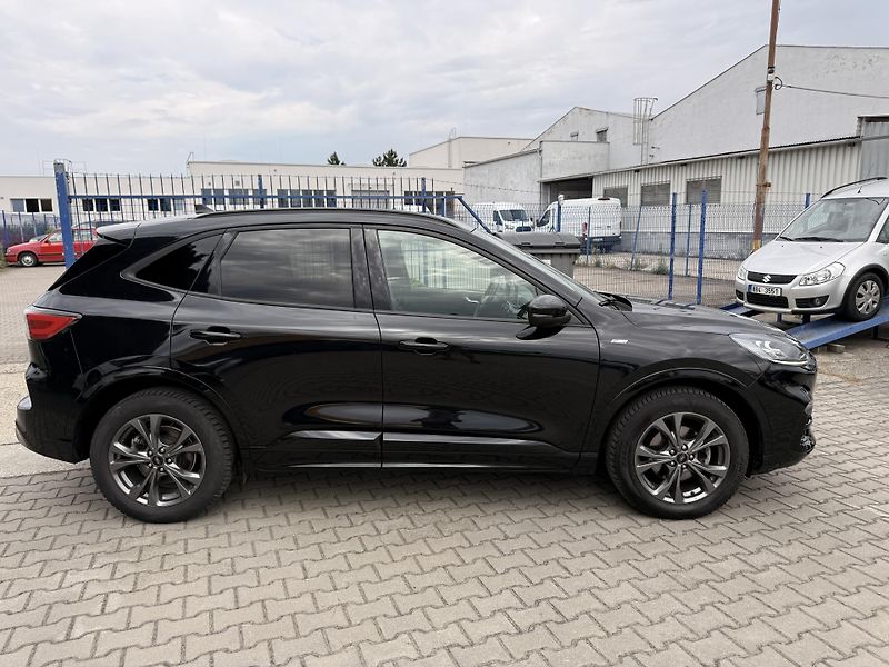 Ford Kuga (2022) 2.5 HYBRID, 4x4,ST-LINE, - fotka 46 z 50