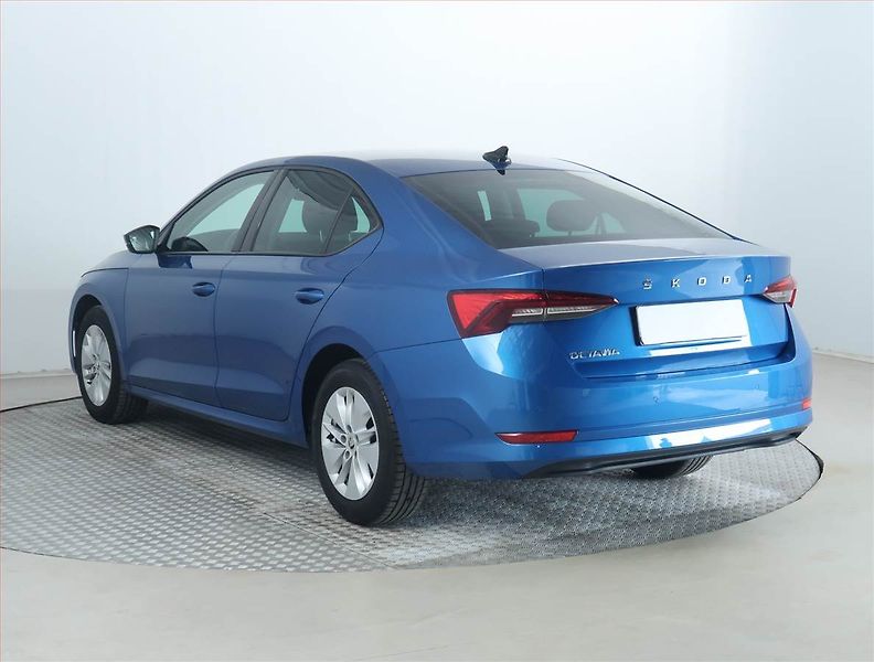 Škoda Octavia (2024) Ambition Plus 1.5 TSI - fotka 4 z 18