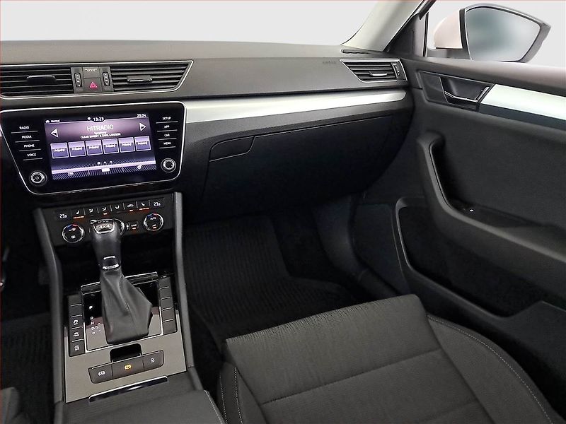 Škoda Superb (2019) 2.0 TDI, 4X4, Automat - fotka 8 z 19